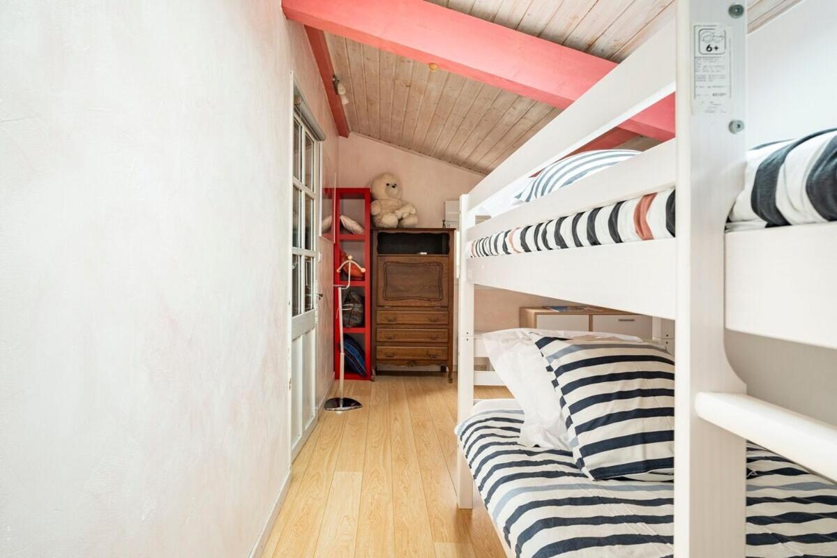 La Villa Moursoise 4 Etoiles Kültér fotó
