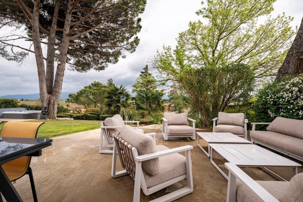 La Villa Moursoise 4 Etoiles Kültér fotó
