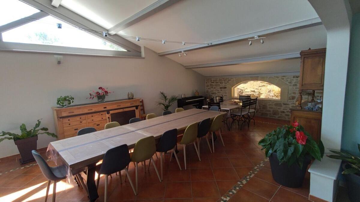 La Villa Moursoise 4 Etoiles Kültér fotó
