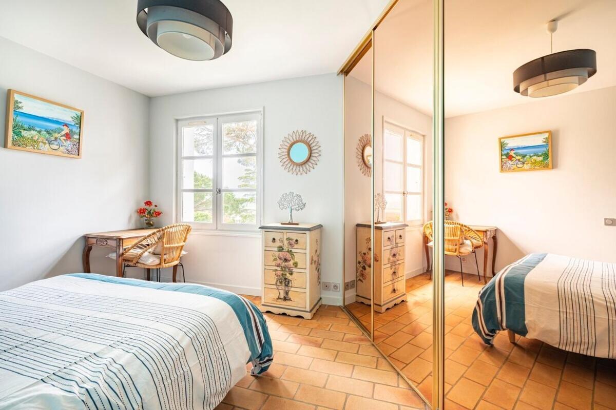 La Villa Moursoise 4 Etoiles Kültér fotó