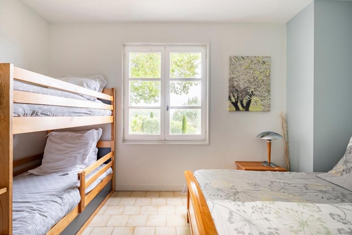 La Villa Moursoise 4 Etoiles Kültér fotó