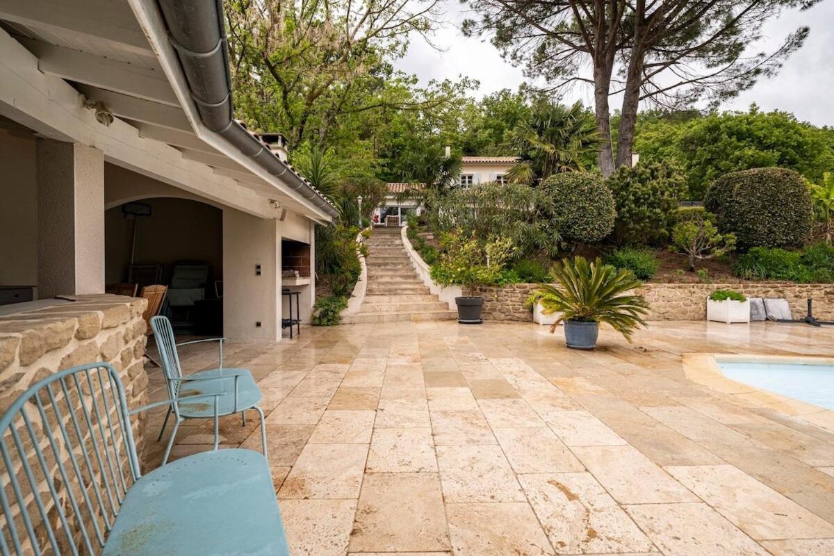 La Villa Moursoise 4 Etoiles Kültér fotó