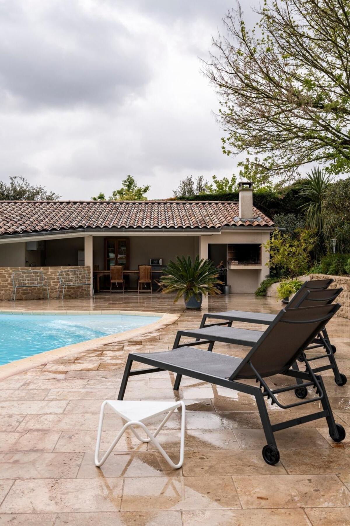 La Villa Moursoise 4 Etoiles Kültér fotó