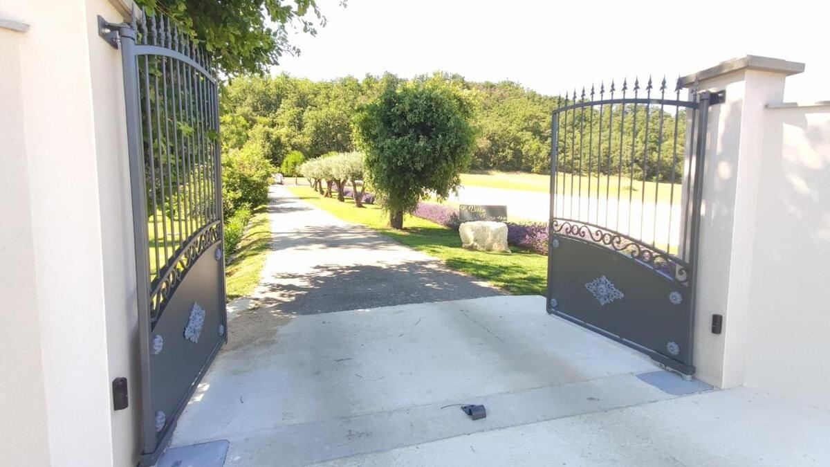 La Villa Moursoise 4 Etoiles Kültér fotó