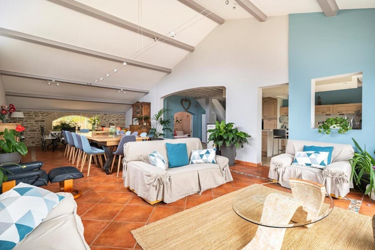 La Villa Moursoise 4 Etoiles Kültér fotó
