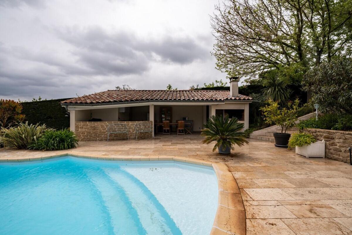 La Villa Moursoise 4 Etoiles Kültér fotó