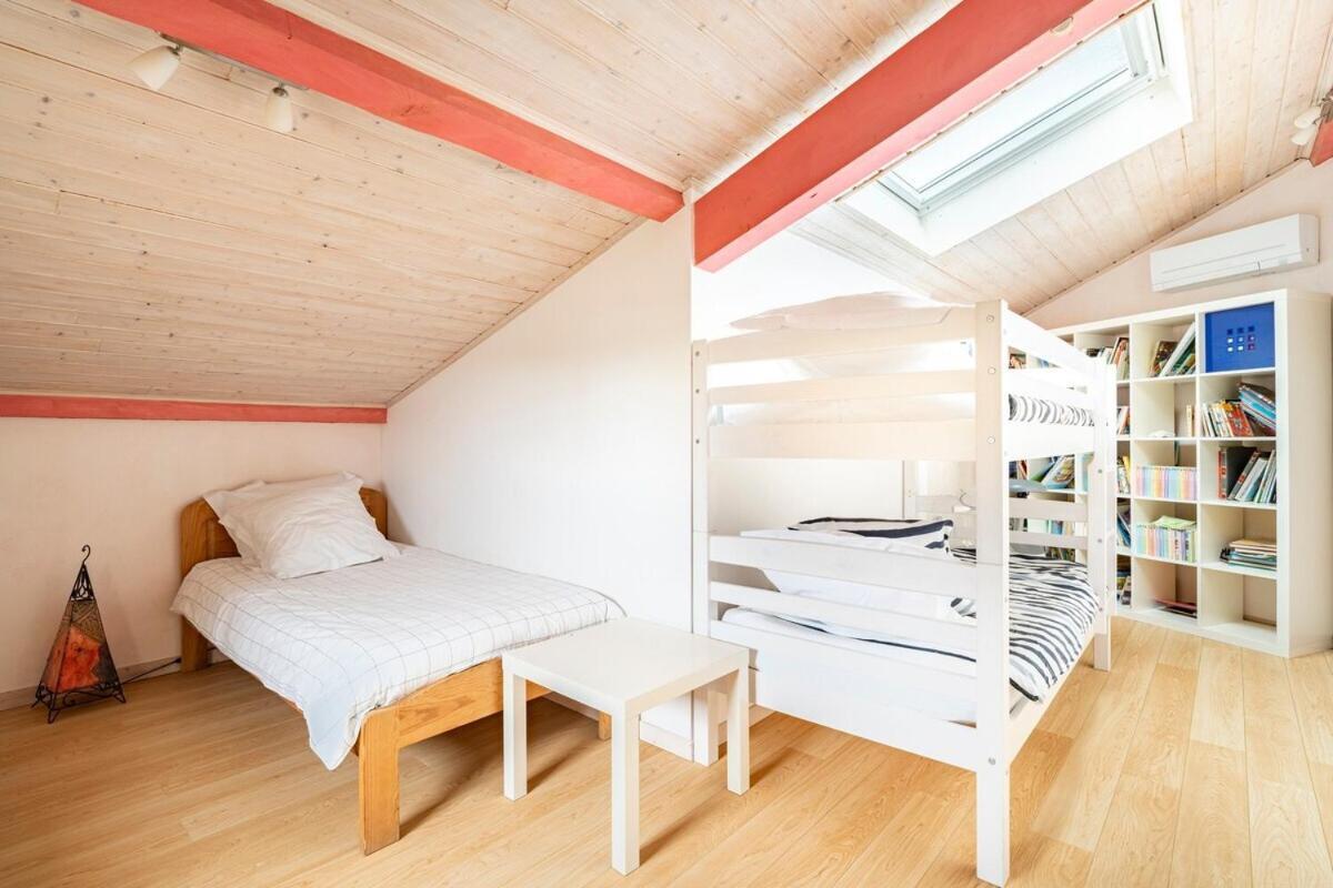 La Villa Moursoise 4 Etoiles Kültér fotó