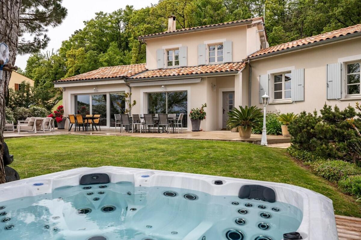 La Villa Moursoise 4 Etoiles Kültér fotó